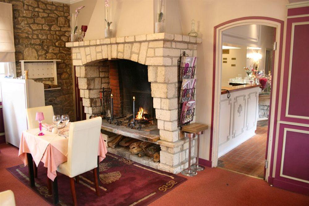Logis Hotel Restaurant L'Auberge Normande Карантан Экстерьер фото
